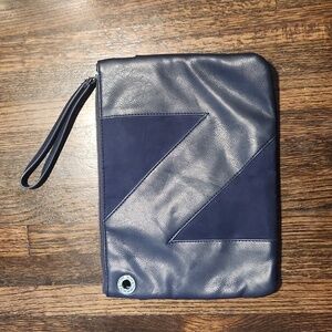Nautica Banyan II Wristlet Clutch